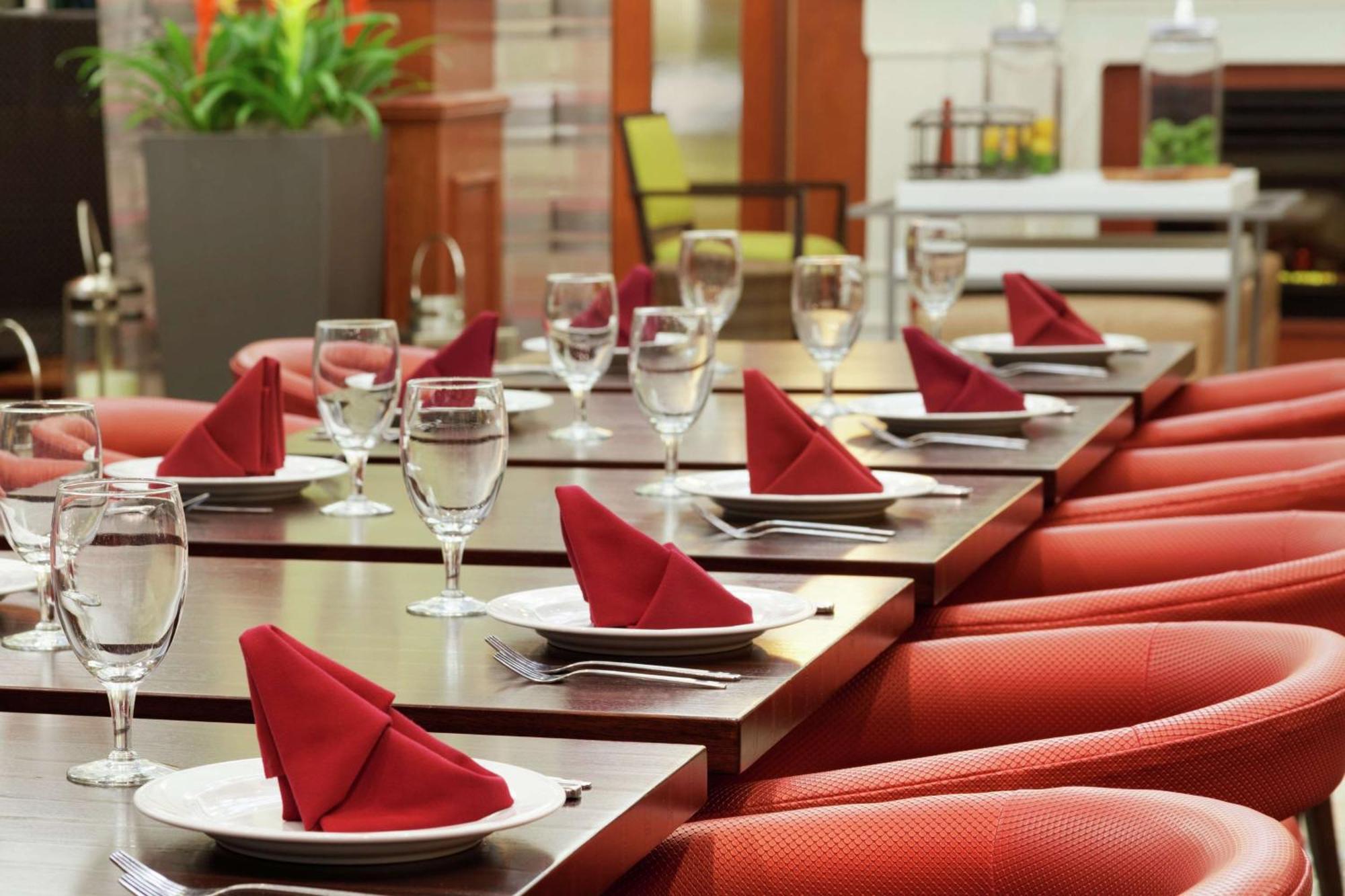 Hilton Garden Inn Houston/Зе-Вудлендс Екстер'єр фото